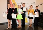 Kinder D-Klasse (bis 11 Jahre): v.l.n.r. Lotte Lill/Mirco Saupe (Silber), Lea Leonhardt/Johann Rode (Gold), Maya Hofmann/Luca Friedrich (Bronze)